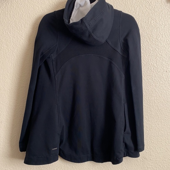 Lululemon jacket - Picture 5 of 14